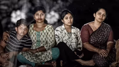 Maramkothi Lyrical Video from Ottamthullal movie Vaikom Vijayalakshmi
