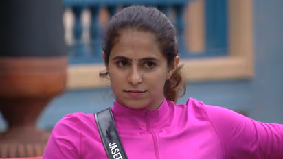 Jaseela Parveen selected as first leader in bigg boss malayalam season 8
