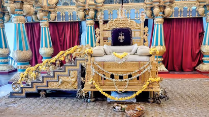 mysuru dasara golden throne