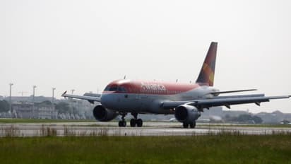 air turbulance emergency landing
