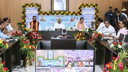 cm nitish kumar with deputy cm