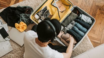 How to pack shoes for moving without shoe boxes while Travelling