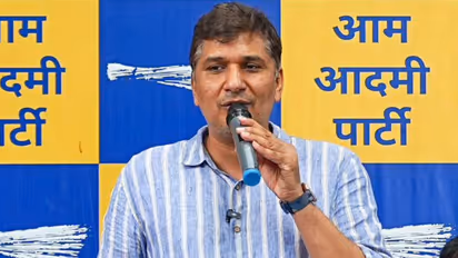 saurabh bhardwaj net worth