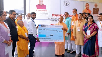 CM Yogi Adityanath visited Jhansi