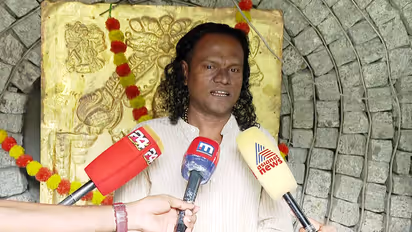 sabarimala gold plating sculptor mahesh panickker