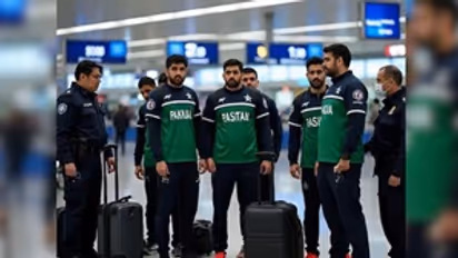 Pakistan fake football team