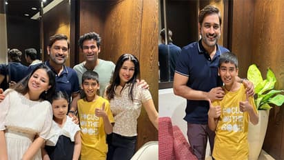 Mohammed Kaif met MS Dhoni at airport