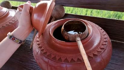 Why-we-should-not-put-hand-in-matka