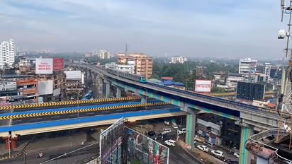 Vyttila Junction Traffic Block