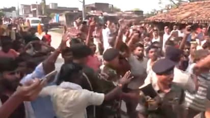 RJD workers attacks DCM vijay sinha convoy