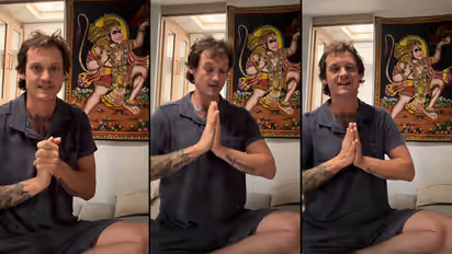 Texas man Hanuman Chalisa viral video Nick Dearman chants at double speed with ease internet showers love on his effort