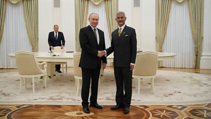 Jaishankar meets Putin 