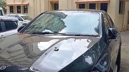 kharghar mercedes accident 