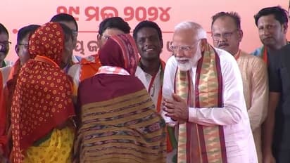 pm met manorma ji .jpg