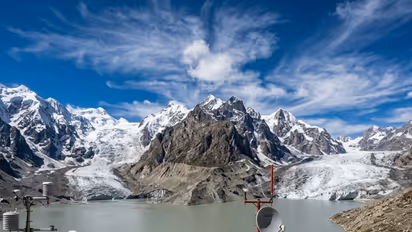 Himalayan Snow Bombs
