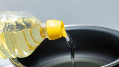 how much oil is safe to eat a day in tamil