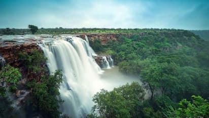 Best waterfall india monsoon trip season travel places Nature trip monsoon