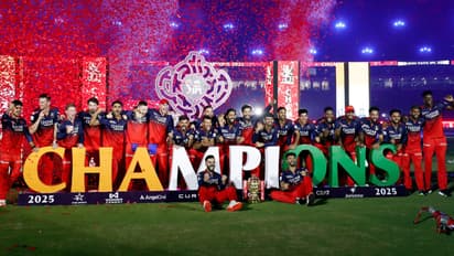 RCB TEAM IPL 2025 TROPHY 