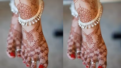 fashionable silver anklets