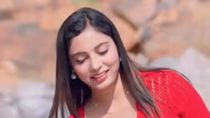 Haryana Models Throat-Slit Body