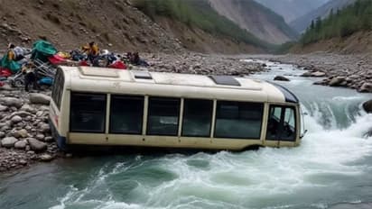 Alaknanda river bus fall