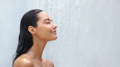Is daily bathing linked to hair growth