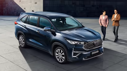 Toyota Innova Hycross Hybrid 