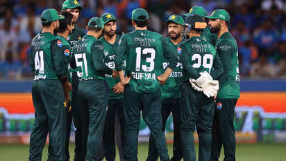 Pakistan-Fans-Angry-After-Loss