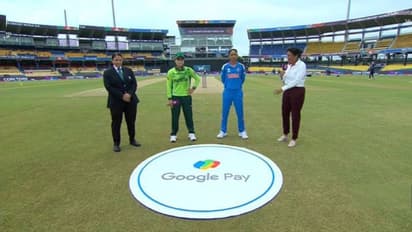 India w vs pakistan women who won the toss