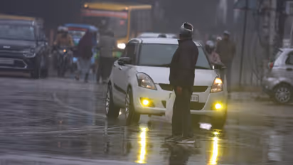 Delhi aqi very poor coldest december mumbai rain new year 2026 weather