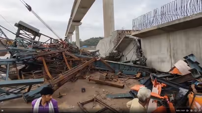 hamirpur under construction bridge slab collapse betwa river laborers dead