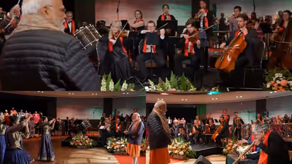 pm modi australia maa tujhe salaam performance melbourne
