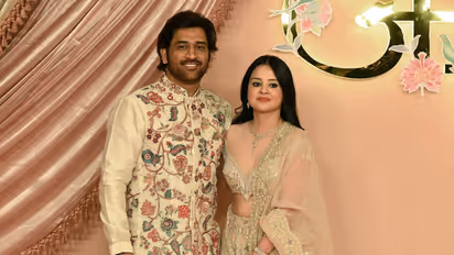 MS Dhoni, Sakshi
