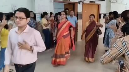 SENIOR DOCTORS - JUNIOR DOCTORS