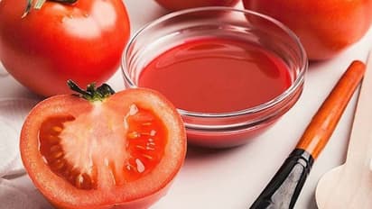 How to Use Tomato Face Pack to Remove Sun Tan at Home
