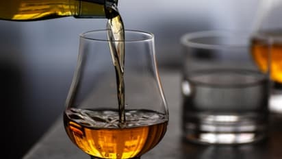 बिहार में जहरीली शराब से मौतों को सिलसिला रुकने का नाम नही ले रहा है।