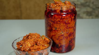 Instant-mango-pickle-in-microwave