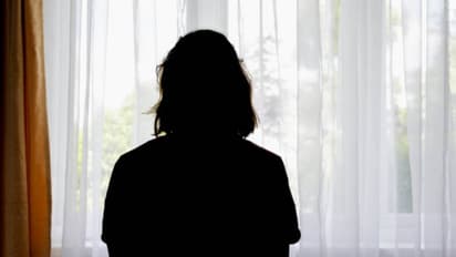 bengaluru software engineer suicide wife jump apartment mental health