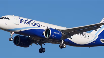 IndiGo Aircraft's Windshield cracks