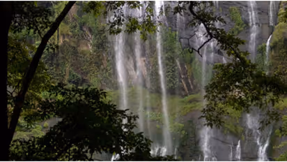 Keezharkutthu waterfalls