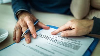 fakes death claim insurance