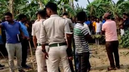 Deadbody of a minor girl recovered in maldah kaliachak 