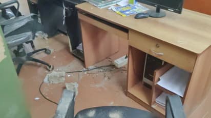 koothaliyil grama panchayat office slab collapse injures employee in kozhikode