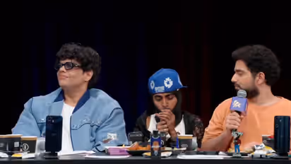 Tapri Pe Baitha Hai MC Stan Lights Cigarette Mid-Show on Indias Got Latent 2 Samay Raina Reacts | VIDEO