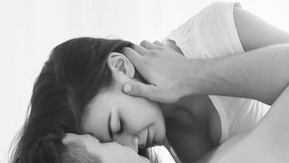 యువతులకు కలయిక తెచ్చిన తంటా... అబ్బాయిల ఫస్ట్ ఫిర్యాదు ఇదే..!