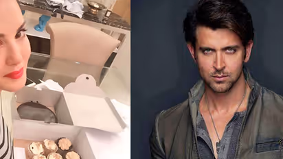 Hrithik Roshan sends cupcakes to Sunny Leone