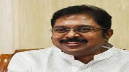 தினகரன் வெற்றி பெற்றால் முதலமைச்சர்…ஆர்,கே. நகரில் பிரசாரத்தைத் தொடங்கிய ரத்தத்தின் ரத்தங்கள்…