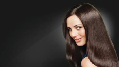 அடர்த்தியான கருமையான கூந்தல் வேண்டுமா? இந்த இயற்கை வழியைப் பின்பற்றுங்க…