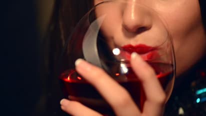 ಅಳತೆ ಮೀರಿ ಕುಡಿದು ಇಹಲೋಕ ತ್ಯಜಿಸಿದ ಮಹಿಳೆ