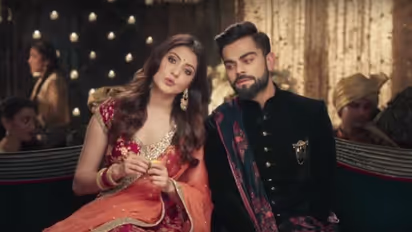 'പരസ്യ'മാകുന്ന പ്രണയം; പരസ്യ ചിത്രീകരണത്തിനിടെ കോലിയും അനുഷ്കയും